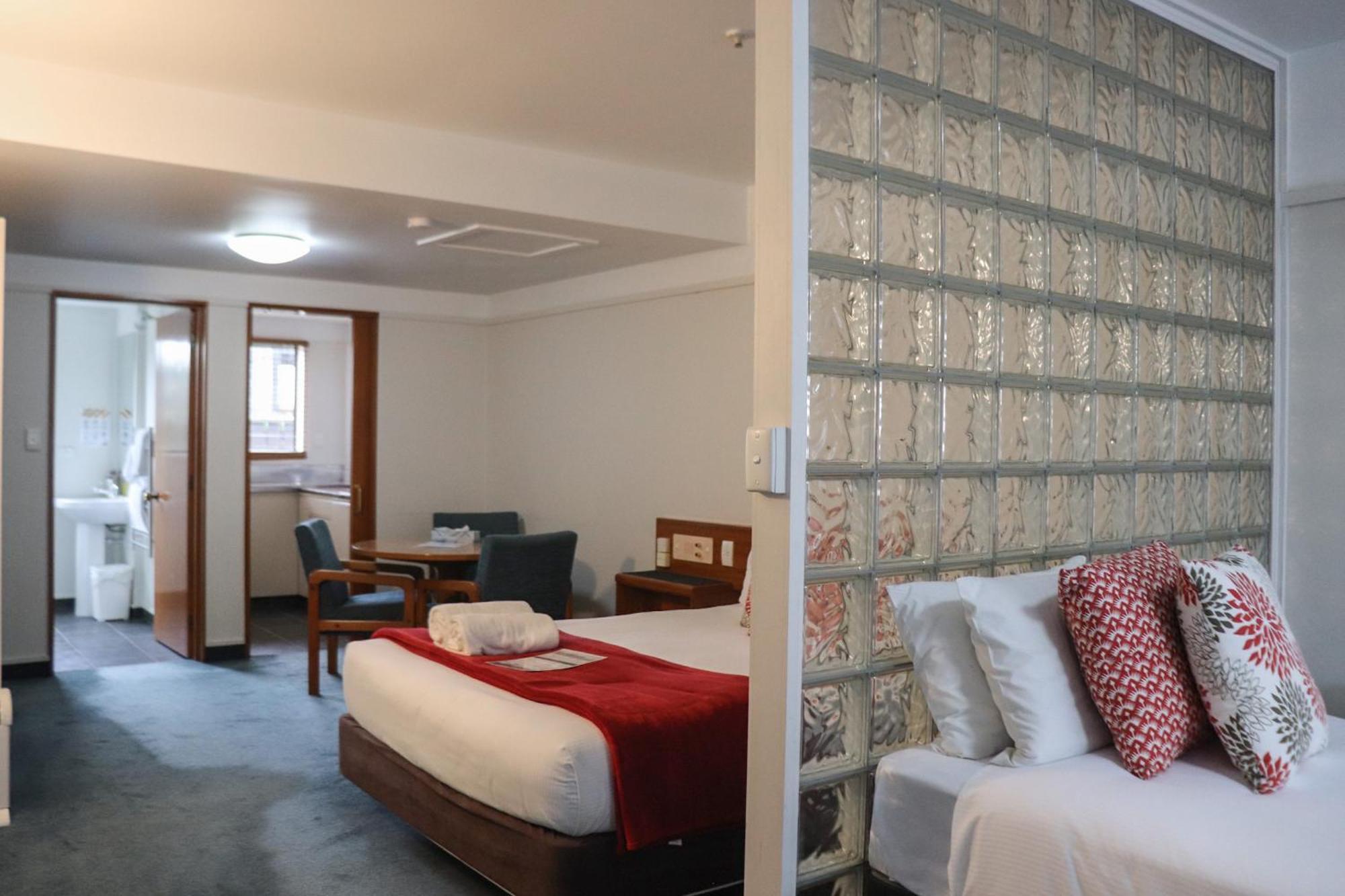 The Beachcomber Hotel Nelson Eksteriør bilde